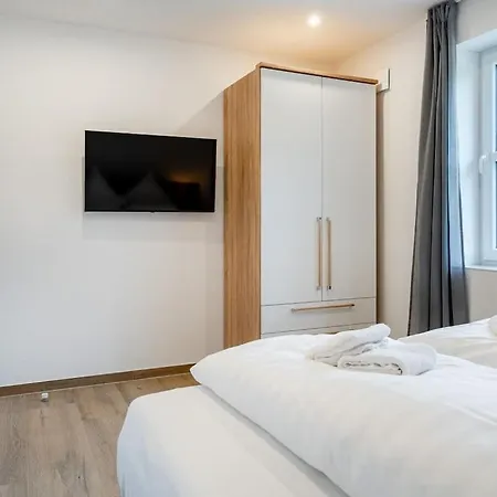 With 2 Bedrooms بيت للعطل *